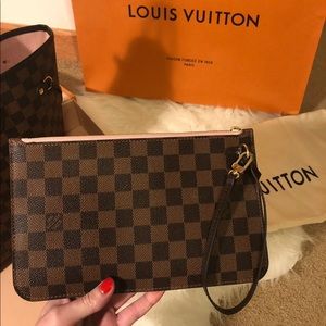 Louis Vuitton Neverfull Pouch